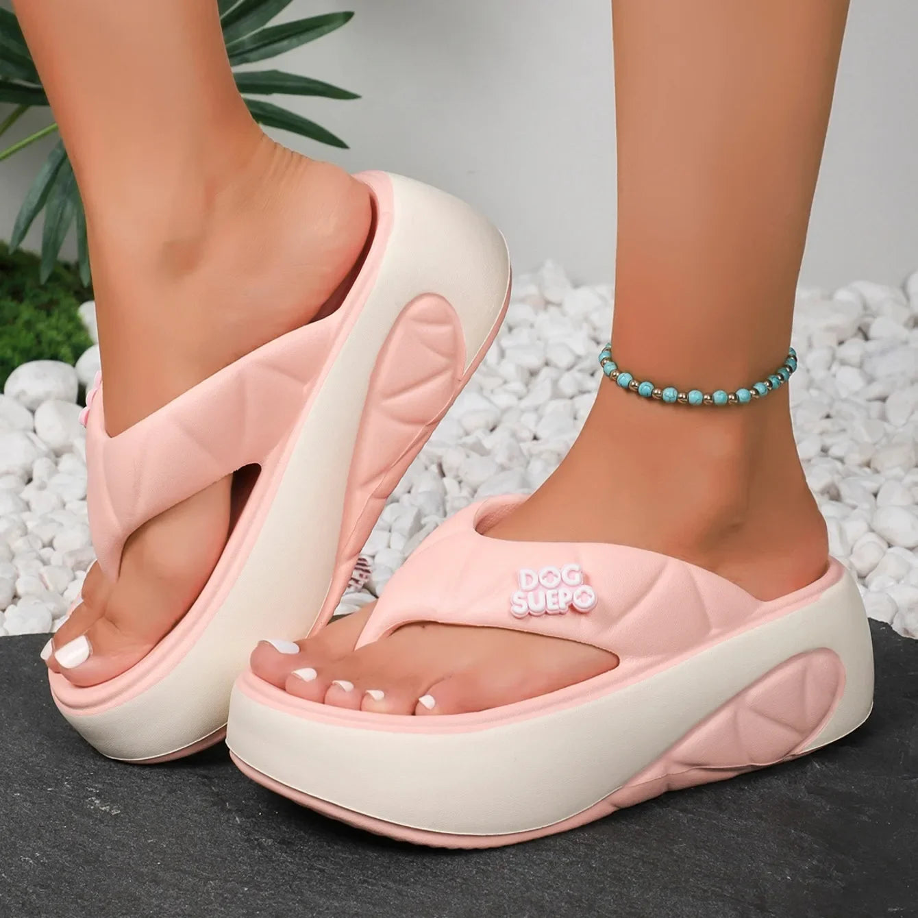 Women Slippers 2024 Summer New Fashion Sandals Comfortable Casual Shallow Designer Slippers Outdoor Beach Platform Slides Women
