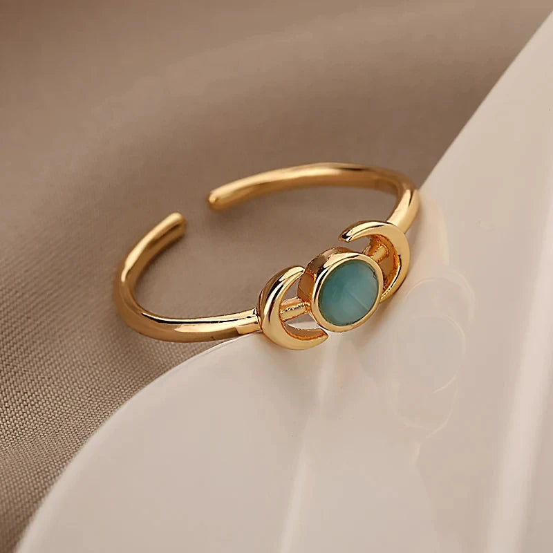 Stainless Steel Lotus Flower Ring for Women Gold Color Vintage Stone Opal Oval Flower Ring Fashion Aesthetic Jewelry Gift