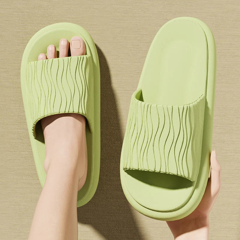 Soft Bottom Eva Cloud Slippers Women Red Thick Platform Pillow Slides Woman 2025 Summer Non Slip Beach Sandals Couple Flip Flops