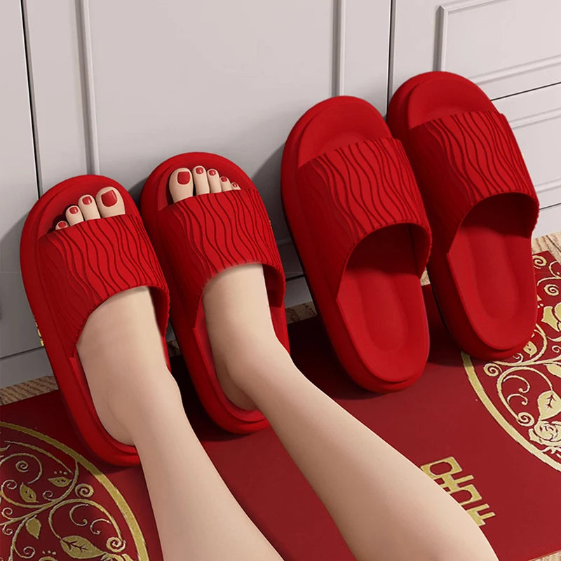 Soft Bottom Eva Cloud Slippers Women Red Thick Platform Pillow Slides Woman 2025 Summer Non Slip Beach Sandals Couple Flip Flops