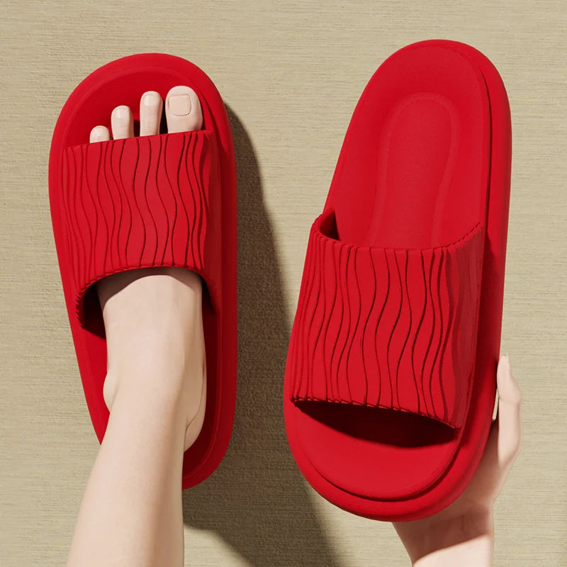 Soft Bottom Eva Cloud Slippers Women Red Thick Platform Pillow Slides Woman 2025 Summer Non Slip Beach Sandals Couple Flip Flops